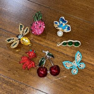 Rhinestone brooches